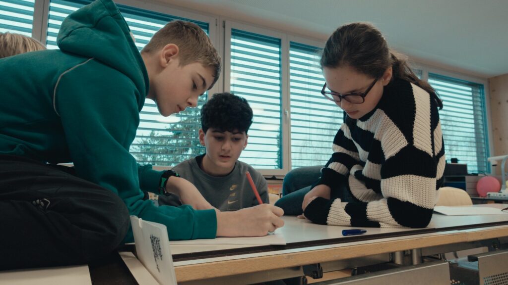 Kinder erklären gelerntes